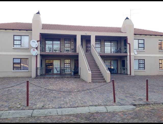 3 BEDROOM TOWNHOUSE TO LET IN VAALPARK